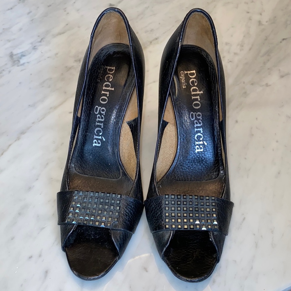♥️PEDRO GARCIA| Black Crystal Peep-Tpe pump- sz 37.5
